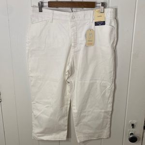 St. John's Bay Secretly Slender Mid Rise Easy Fit‎ White Capri Jeans 12 NEW